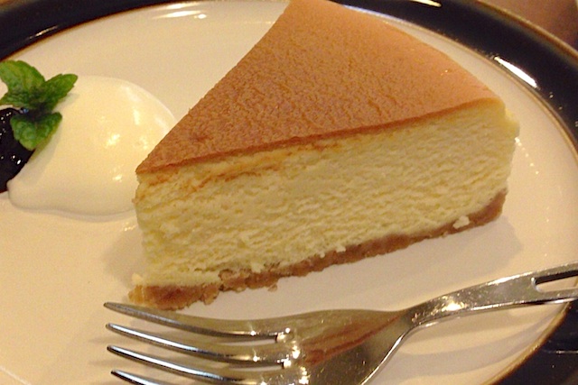 今日はチーズケーキです