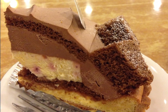 今日はチョコレートタルトです