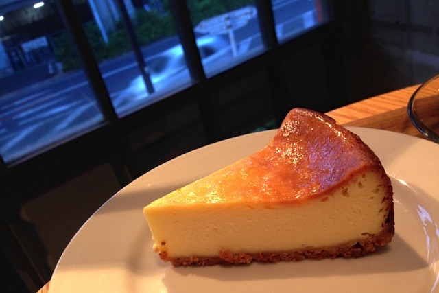 今日はチーズケーキです