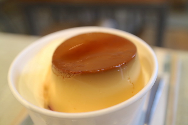 今日はプリンアラモードです
