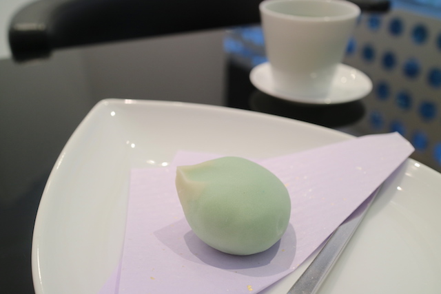 今日は練りきりです