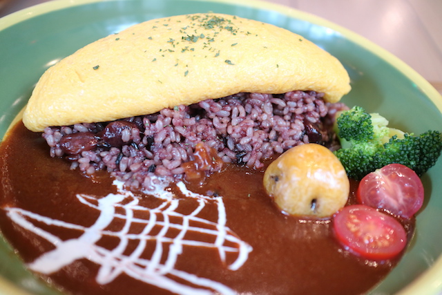 今日はきらめき卵のオムライスです