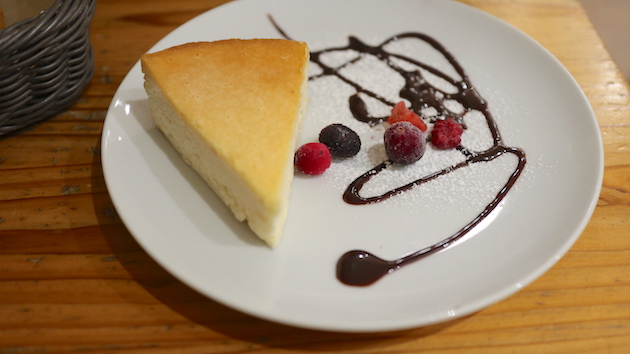 今日はチーズケーキです