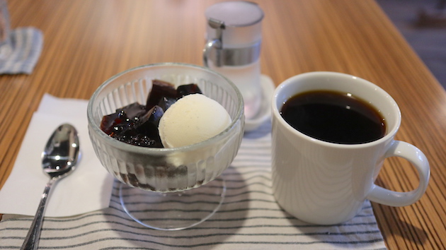 今日はコーヒーゼリーです