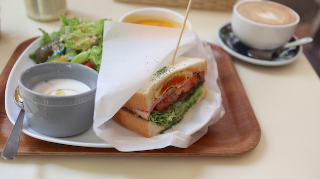 今日は日替わりサンドウィッチプレートです