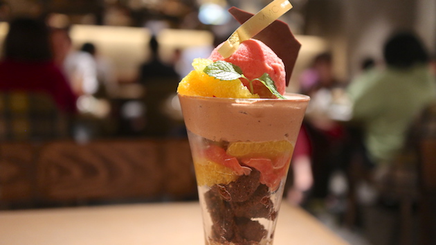 今日はショコラオランジュパフェです