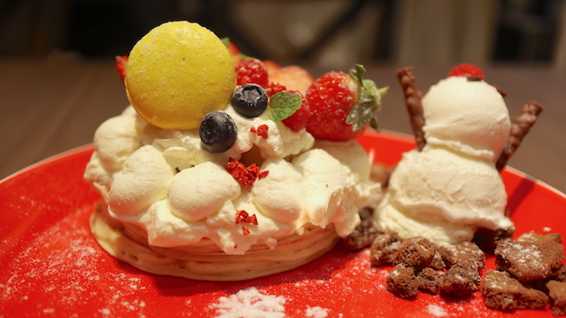 今日はクリスマスパンケーキです