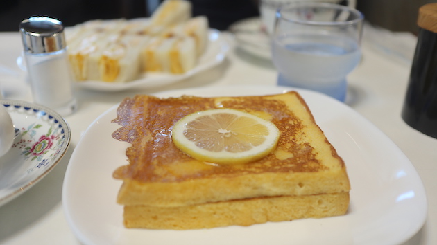 今日はフレンチトーストです