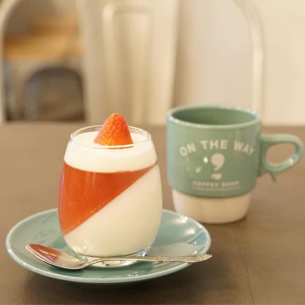 今日はストロベリーゼリーです