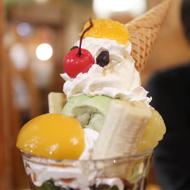 今日はまっちゃパフェです