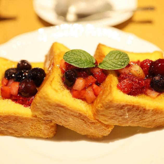今日は特製フレンチトーストです