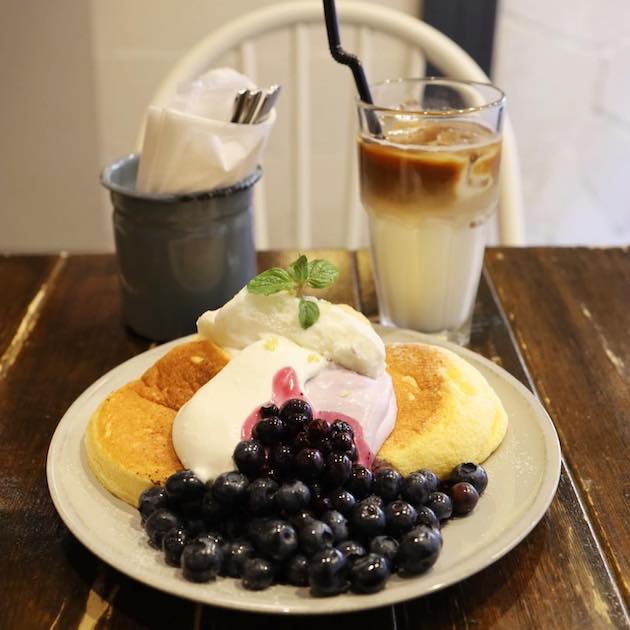 今日は奇跡のパンケーキ ハニーブルーベリーヨーグルトです