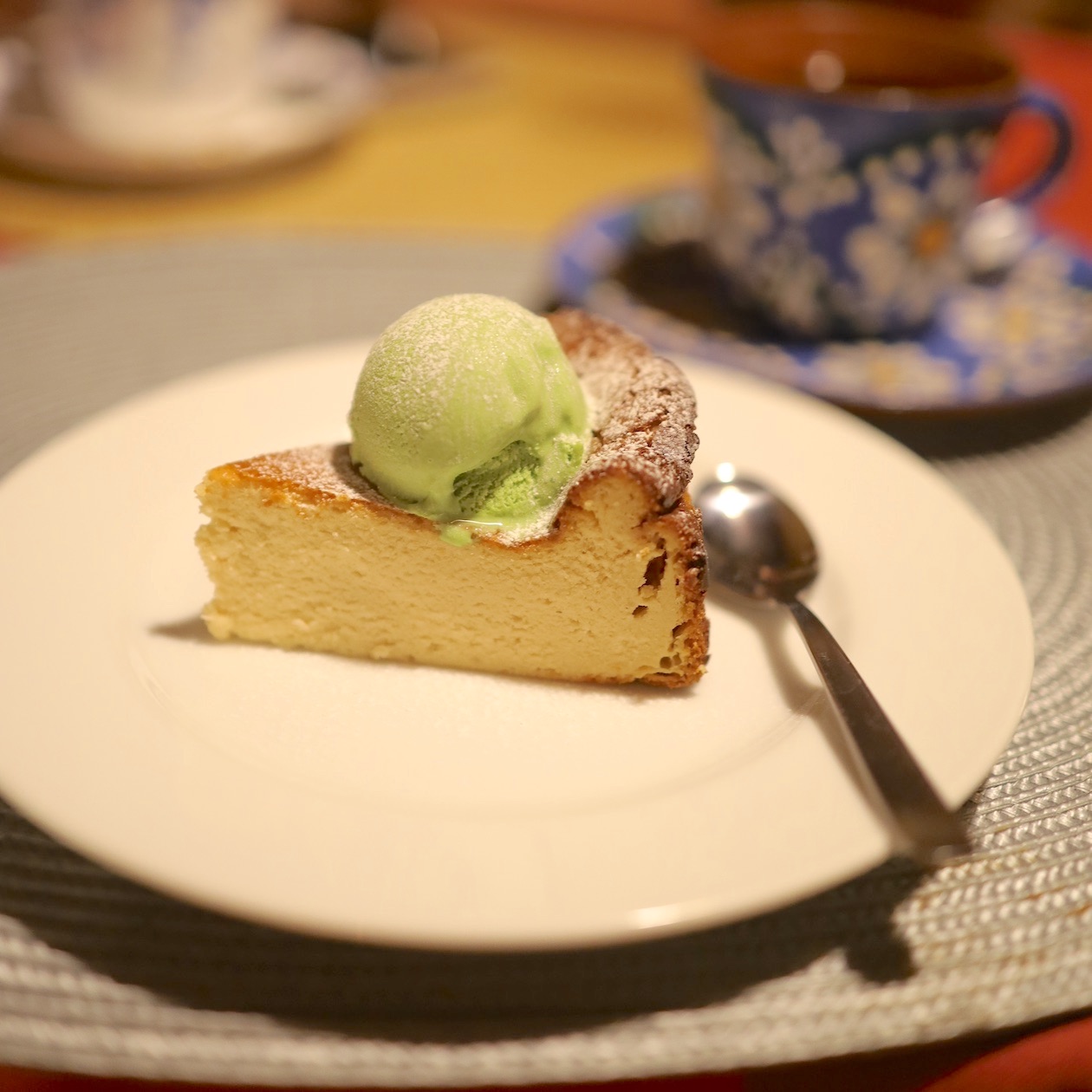 今日はチーズケーキです