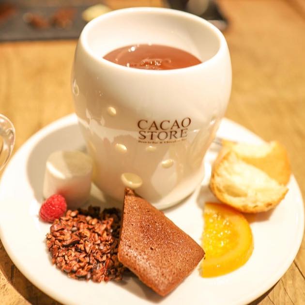 今日はチョコレートフォンデュセットです
