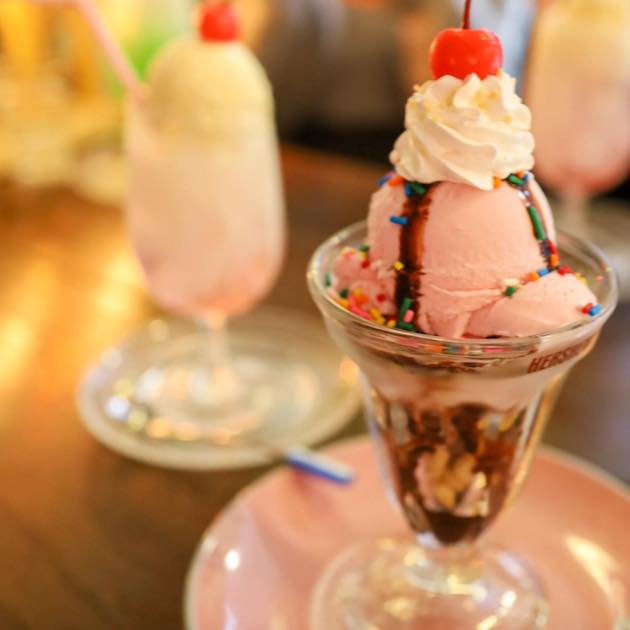 今日はアイスクリームサンデーです