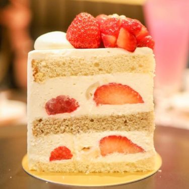 今日はあまおうショートケーキです