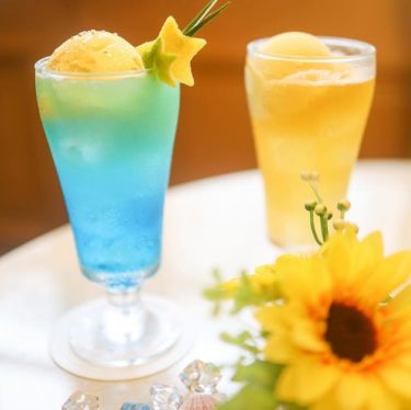 今日はメロンクリームソーダです