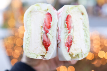 今日はピスタチオバスクサンドです