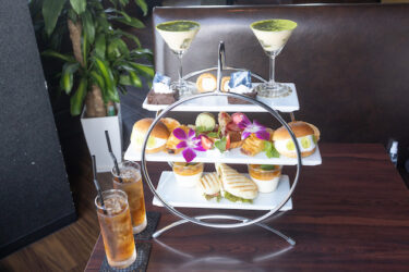 今日はアフタヌーンティーです