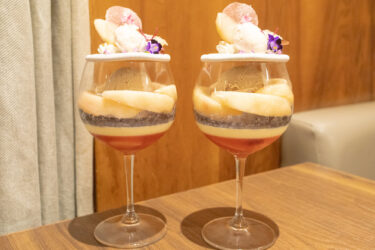 今日は”もっと”大人の白桃パフェです