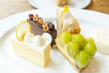 今日はケーキ尽くしです