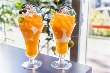 今日は観音山みかんパフェです