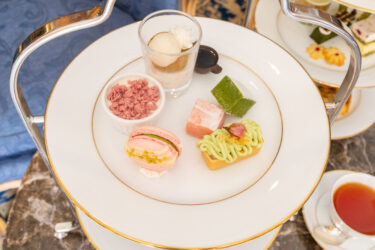 今日は春のアフタヌーンティーセットです