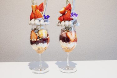 今日はパプロバシャンティと 旬フルーツパフェです