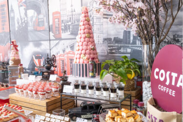 今日はコスタコーヒー&スイーツビュッフェです