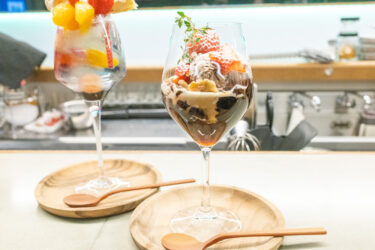 今日はコーヒーゼリーパフェです