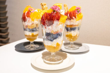 今日は柑橘フルーツパフェです