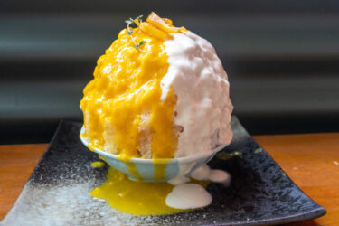 今日は外皮ごと絞ったカラマンダリンのかき氷です