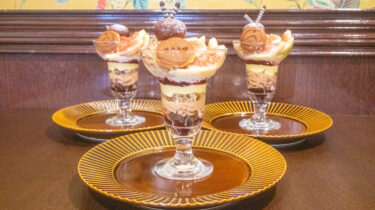 今日はモンブランといちじくのカシスパフェです