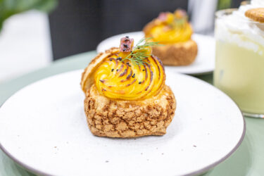 今日はさつまいものオープンシューサンドです