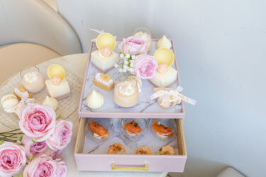 今日はPINK WHITE ROSE GARDEN Afternoonteaです