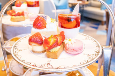 今日はアフタヌーンティーセット～ストロベリー～です