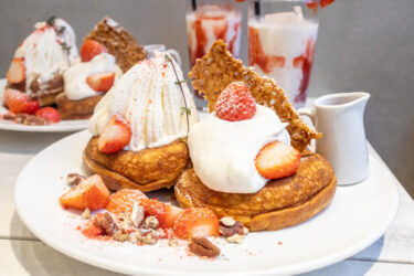 今日は”あすかルビー”いちごの2種のパンケーキです