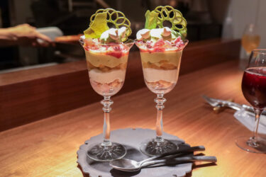 今日は桜と苺と柑橘と菜の花のパフェです